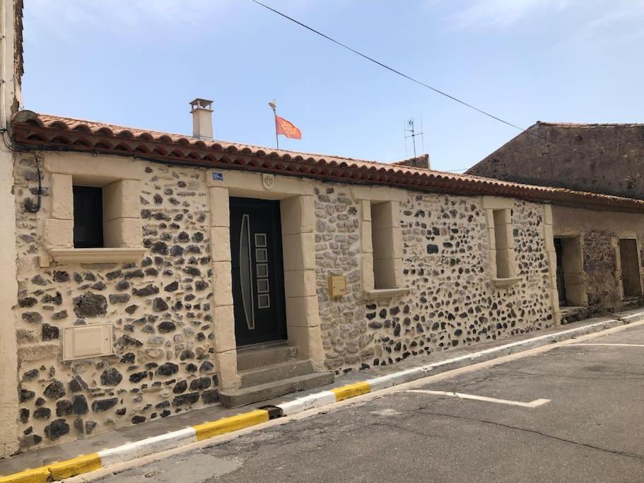 Maison De Village Avec Patio Bessan Exteriör bild