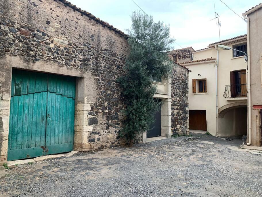 Maison De Village Avec Patio Bessan Exteriör bild